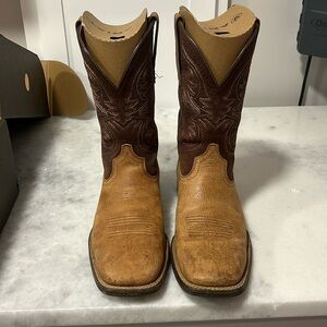 Men’s Ariat boots size 10